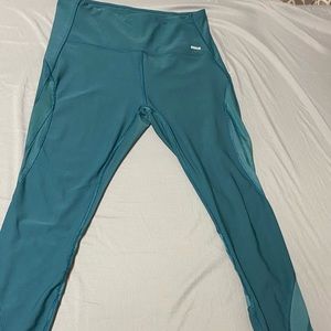 super cute sea foam green workout leggings !!
